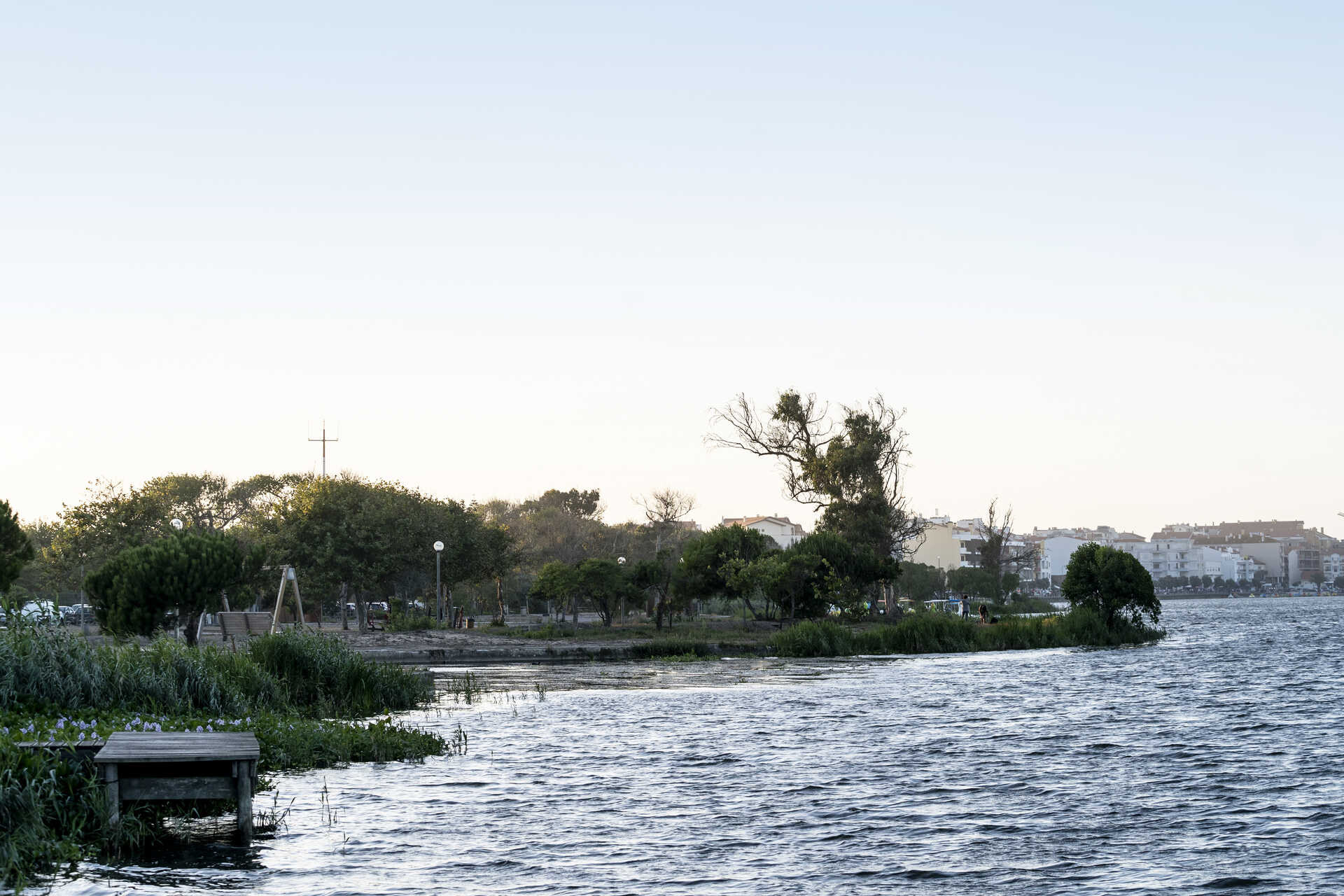 Água são dois líquidos e não um comprova estudo da Universidade de Aveiro