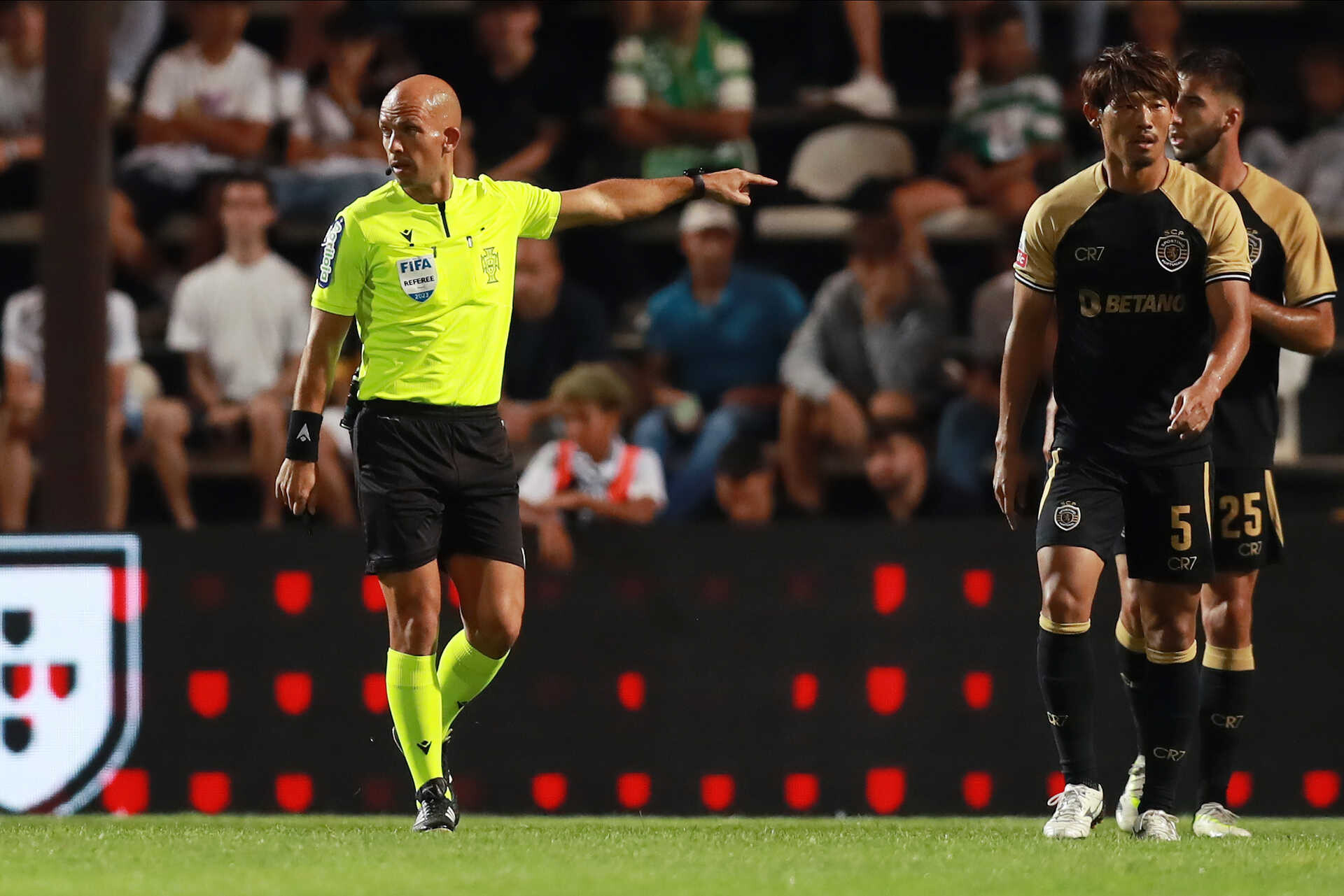 Lu S Godinho O Rbitro Do Cl Ssico Entre Sporting E Fc Porto