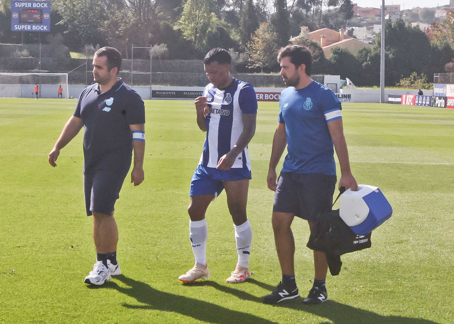 Continua o calvário de Gabriel Veron no F C Porto