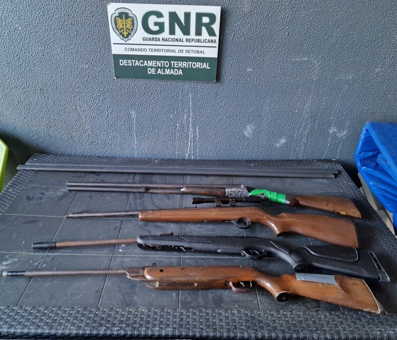 GNR Apreendeu Armas A Mulheres Suspeitas De Assalto