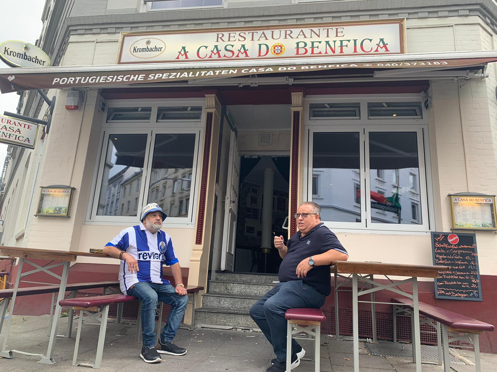 Portistas E Gastronomia Na Casa Do Benfica De Hamburgo