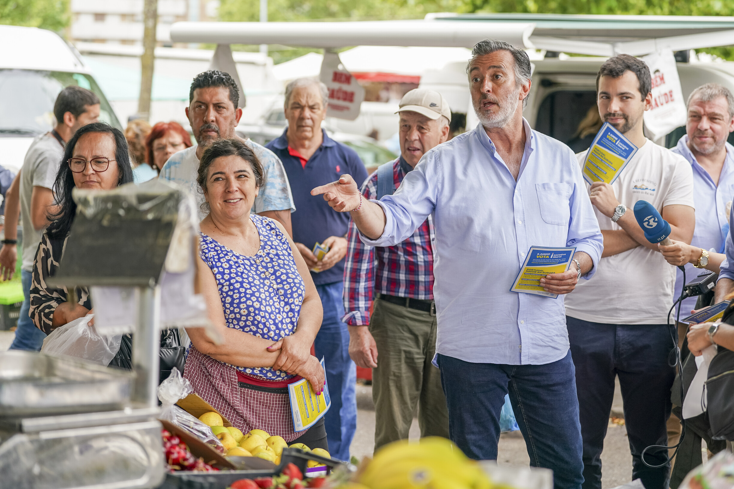 Il Adverte Que Problemas S Rios N O Se Resolvem Um Estalar De Dedos