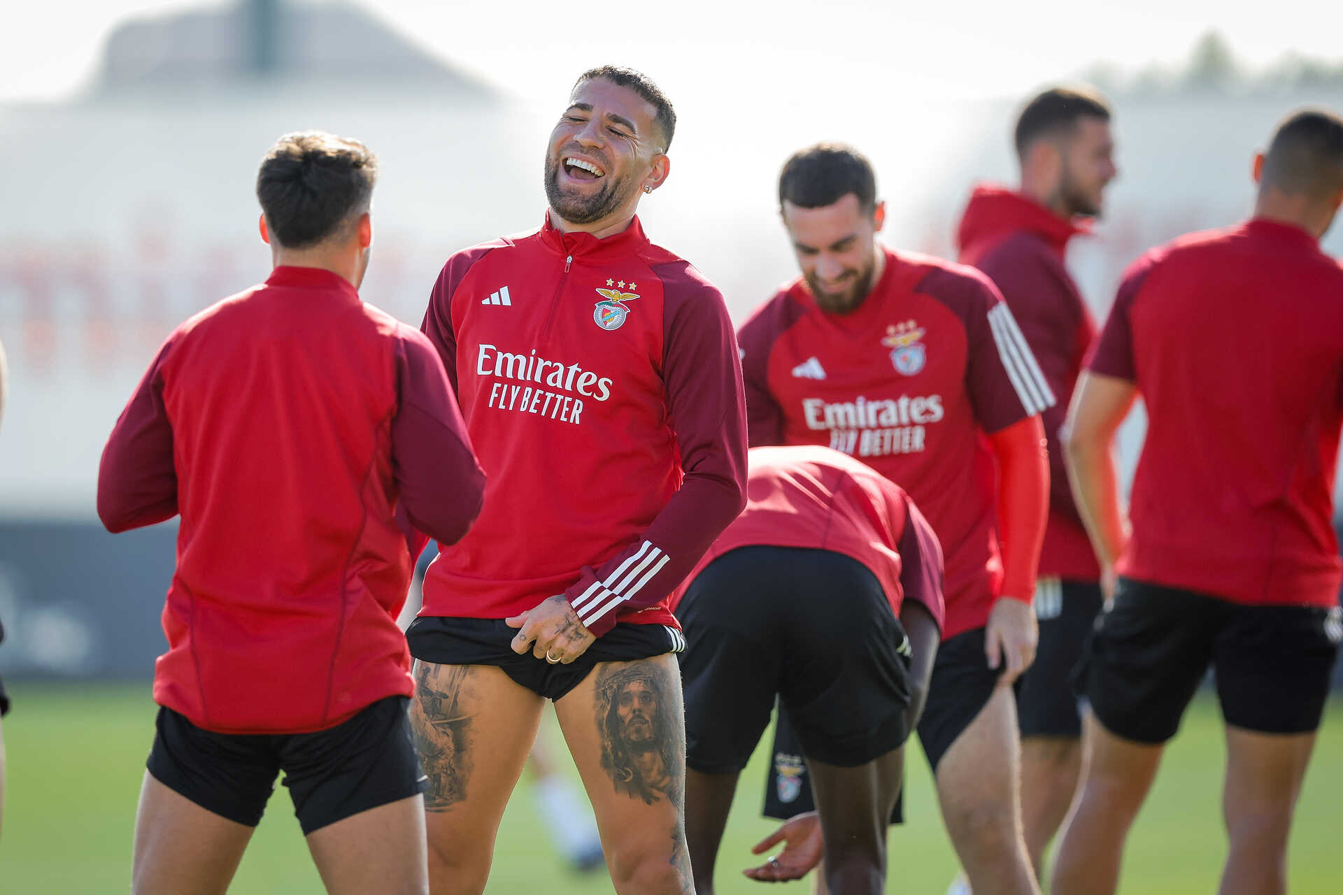 Otamendi Publica Uma Imagem Do Treino E Grimaldo Deixa Um Pedido