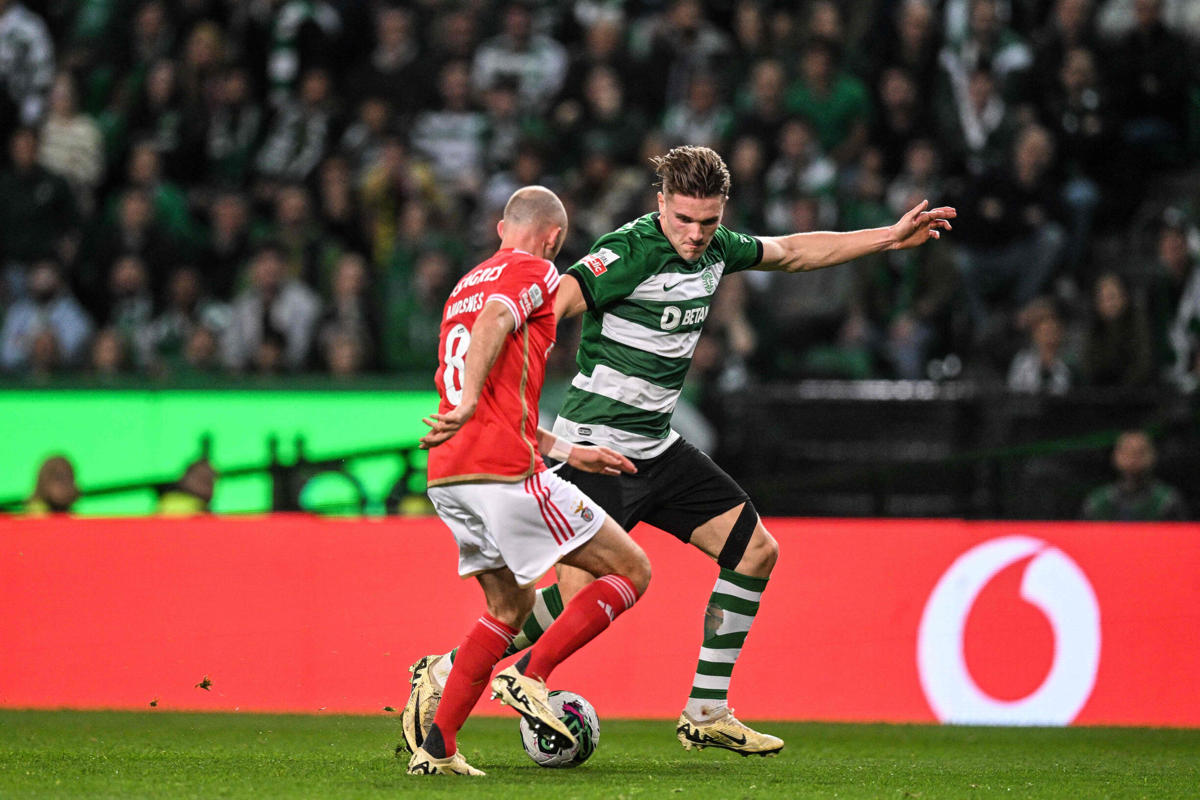 D Rbi Vista Para A Lideran A Os Onzes Prov Veis De Sporting E Benfica