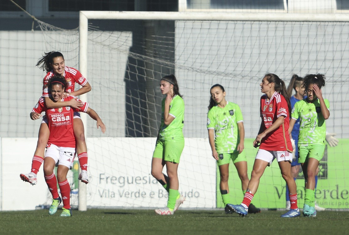 Liga BPI Kika Nazareth e Andrea Falcón bisam no regresso do Benfica à