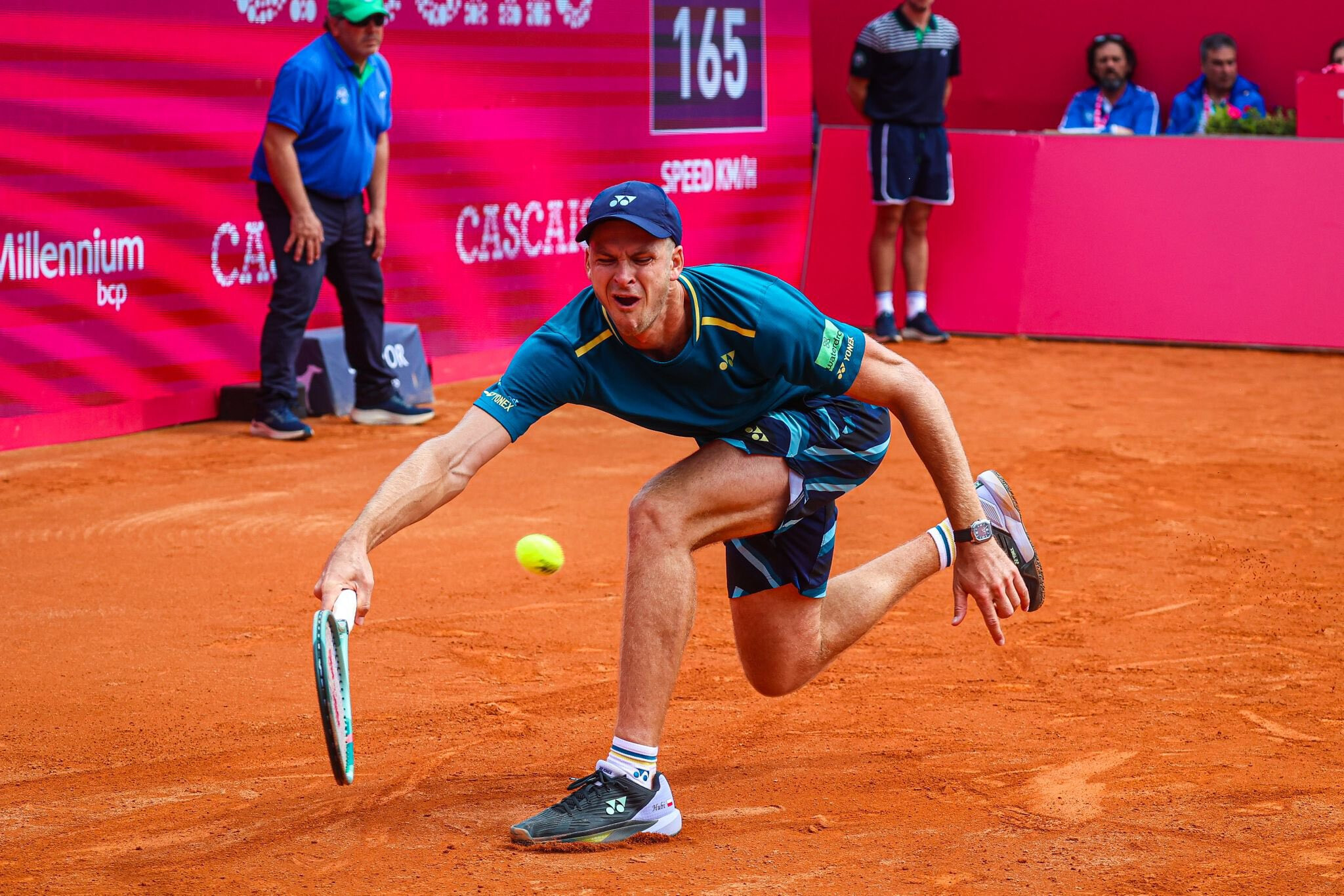 Estoril Open Hubert Hurkacz Apura Se Para Os Quartos De Final