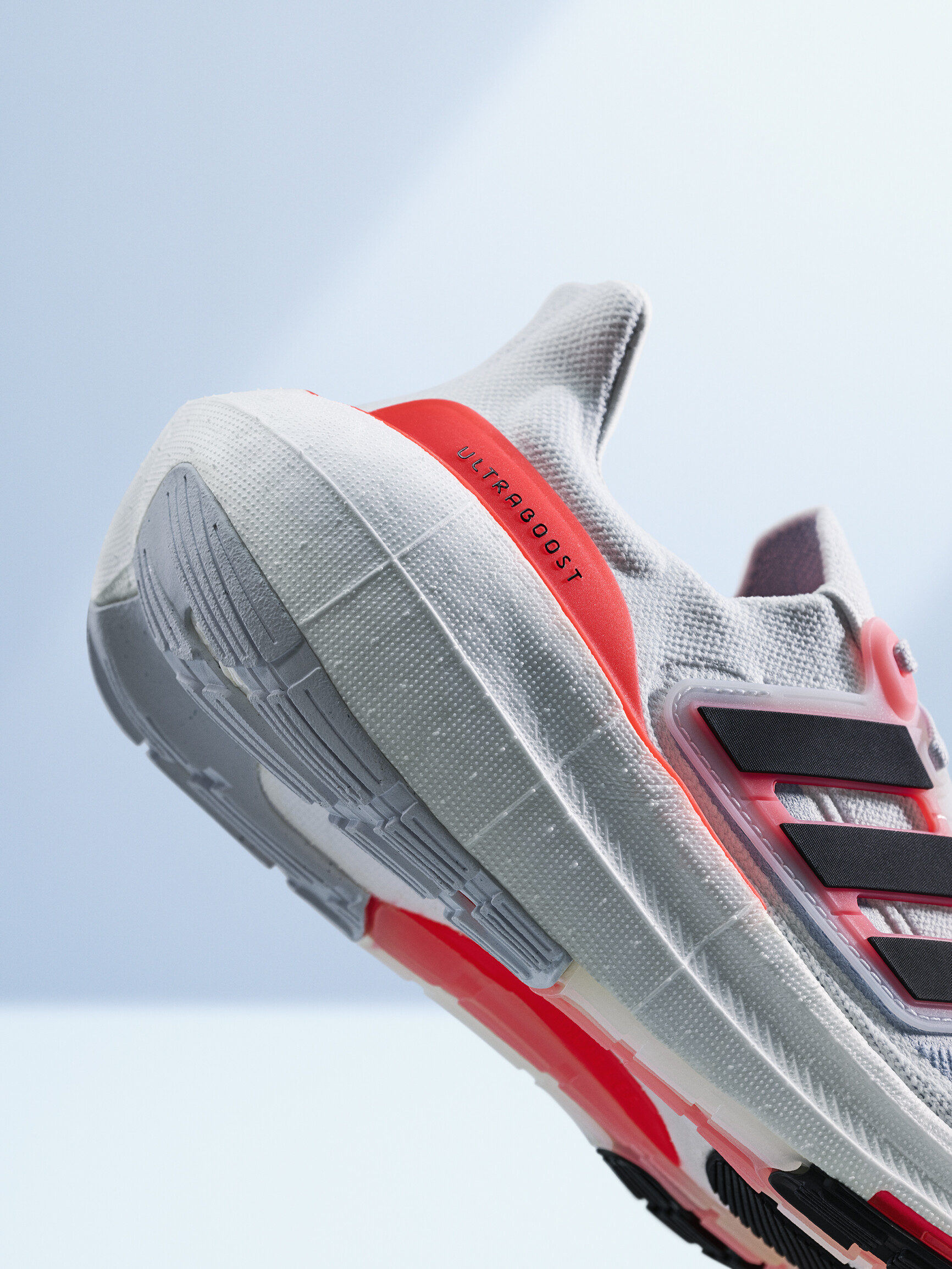 adidas Ultraboost Light  PVP190€    (1)