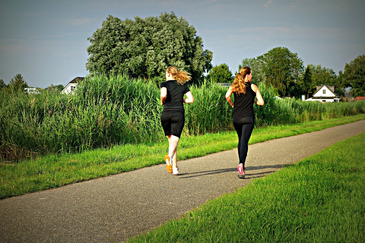 jogging-gd44411bd2_1280