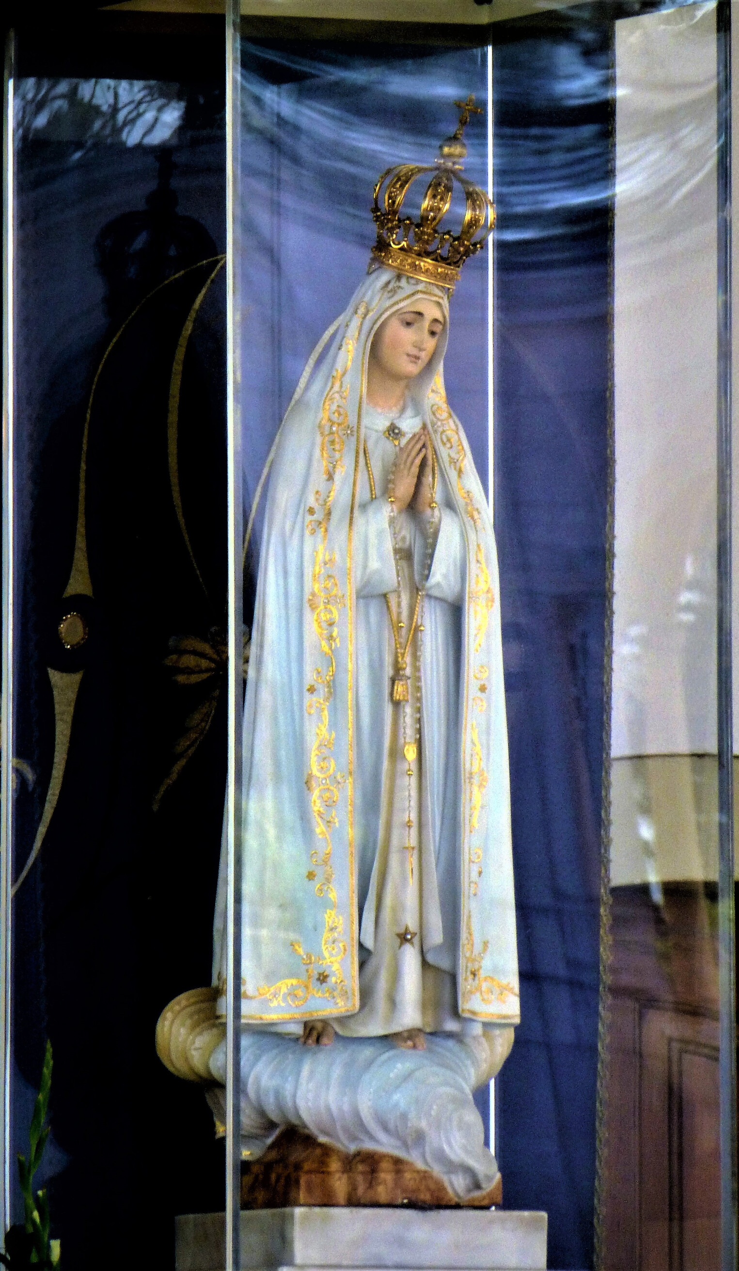 First_Sculpture_of_Our_Lady_of_Fatima