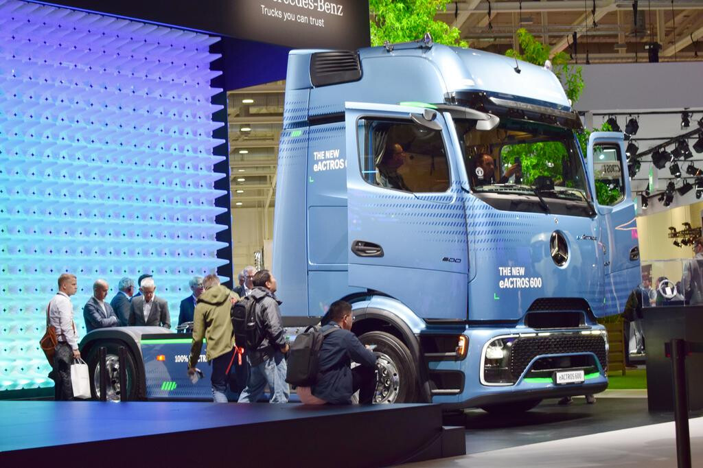 IAA1 Mercedes 1 Grande