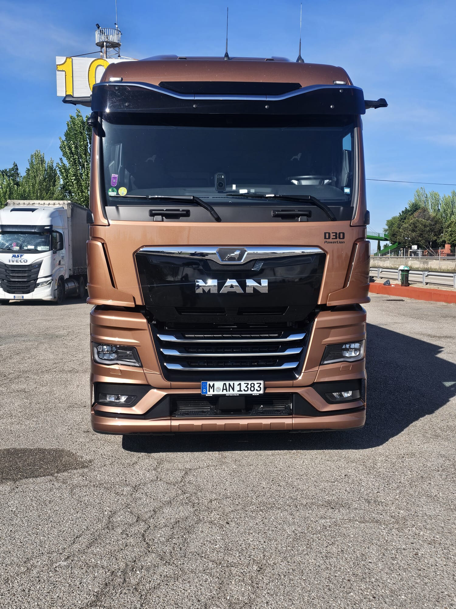 man02