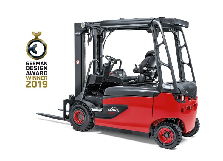 Um design atraente e uma visibilidade extraordinária esta dupla vantagem oferecida pela série de empilhadores contrapesados elétricos E20-E35 Roadster da Linde Material Ha