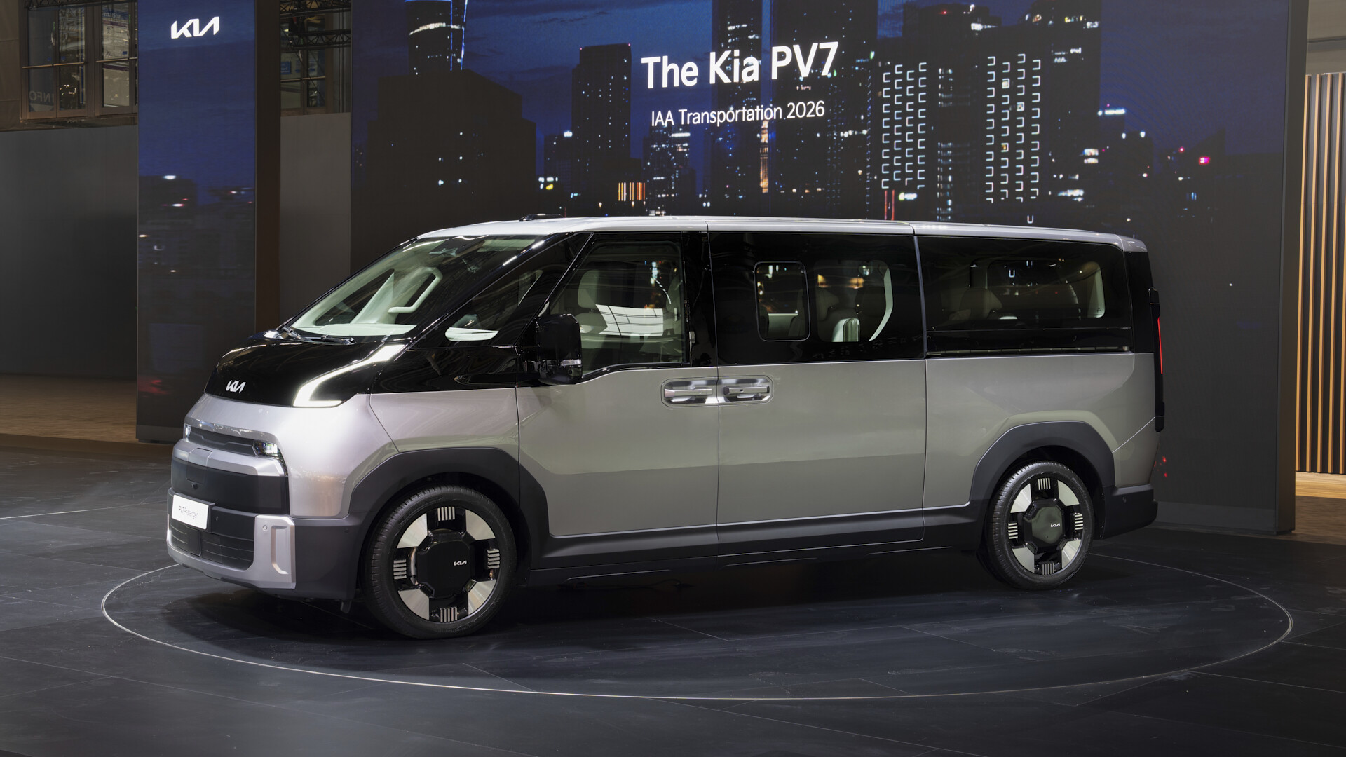 Kia-PV7-Passenger-Steelgrey-iaa-26-static-digital-1920x1080-021
