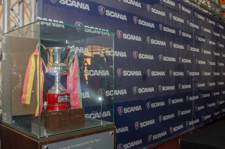 Trofeo itinerante Top Team