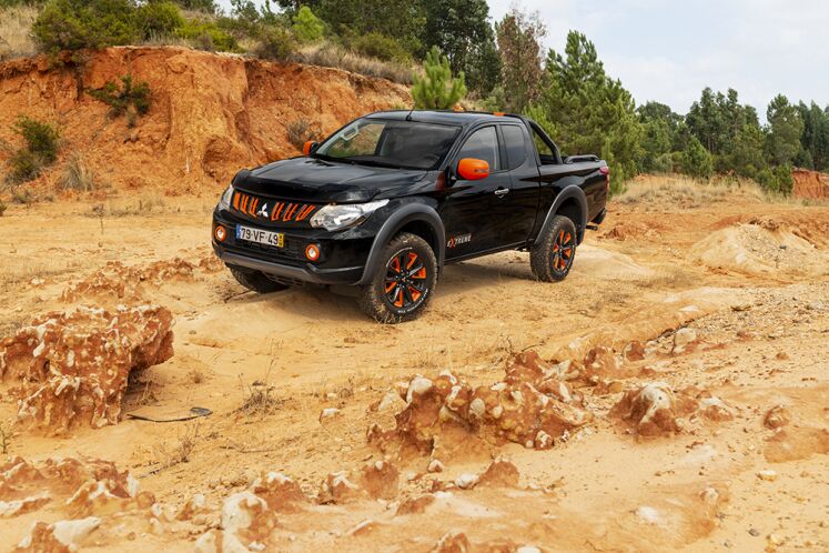 Mitsubishi L200 Strakar Extreme