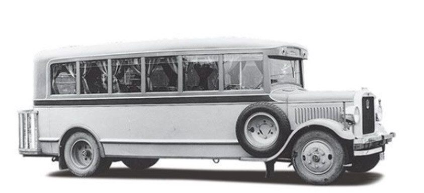 22C011_B46_first_bus