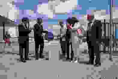 ---