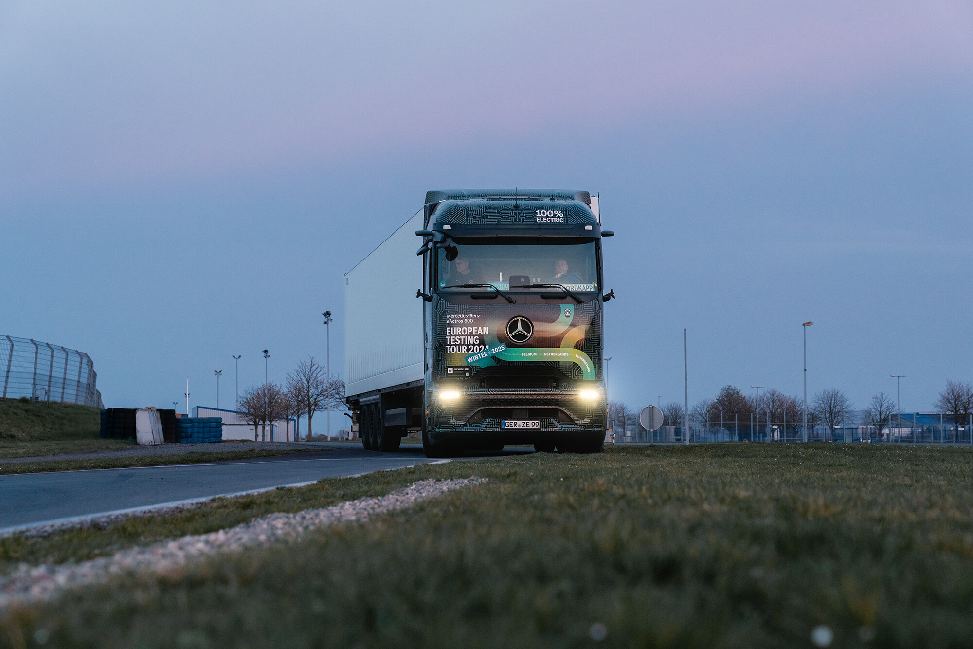 AAA25DT076_029