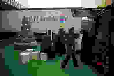 ---
