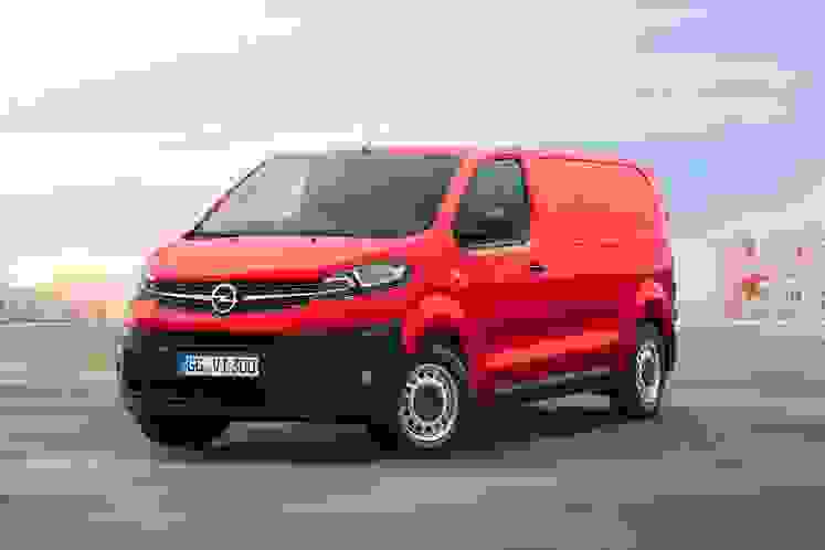 Opel Vivaro (5)