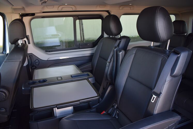 Renault Trafic SpaceClass - Bancos traseiros virados para a frente