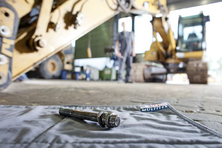 A esteira leve é transportada num instante para o seu local de acção (Foto MEWA)
