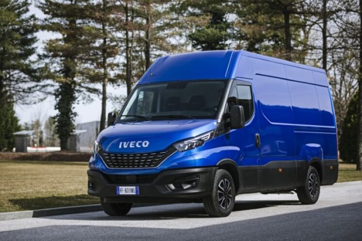 01-iveco_newdaily_van