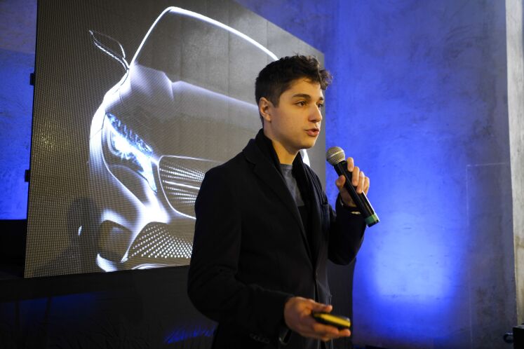 Alexandre Gordo a fazer o pitch da equipa vencedora