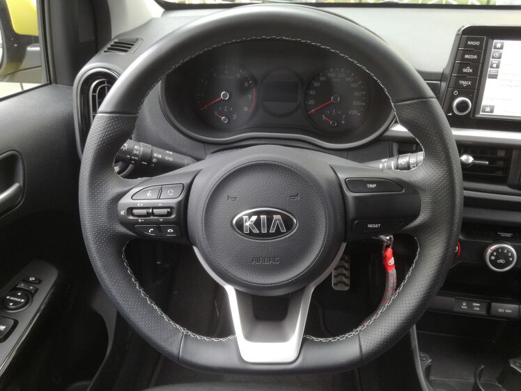 Kia Picanto X-Line_7