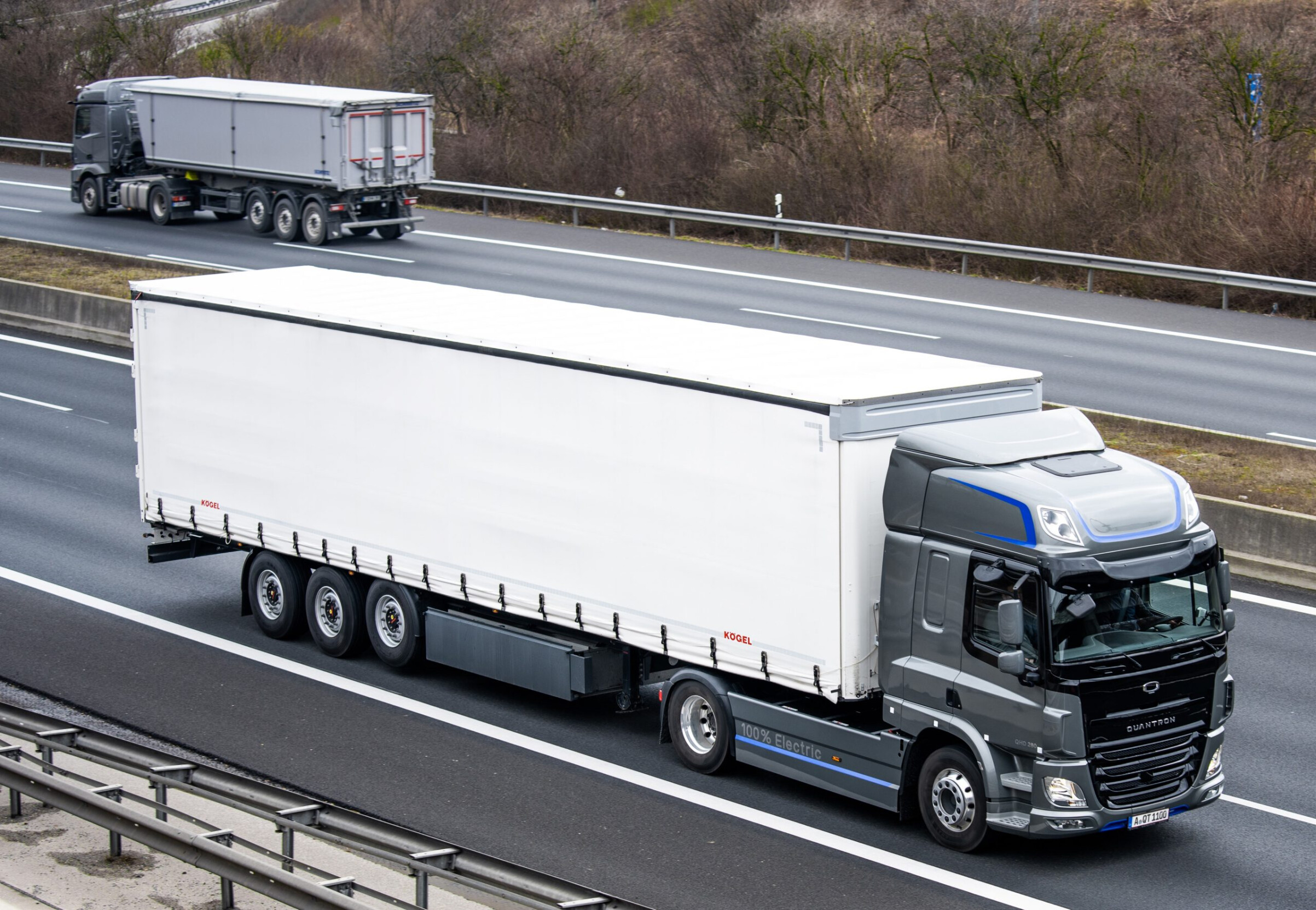 QUANTRON QHD BEV 50-280 4x2 truck tractor based on DAF CF 3 QUANTRON QHD BEV 50-280 4x2 truck tractor based on DAF CF 3