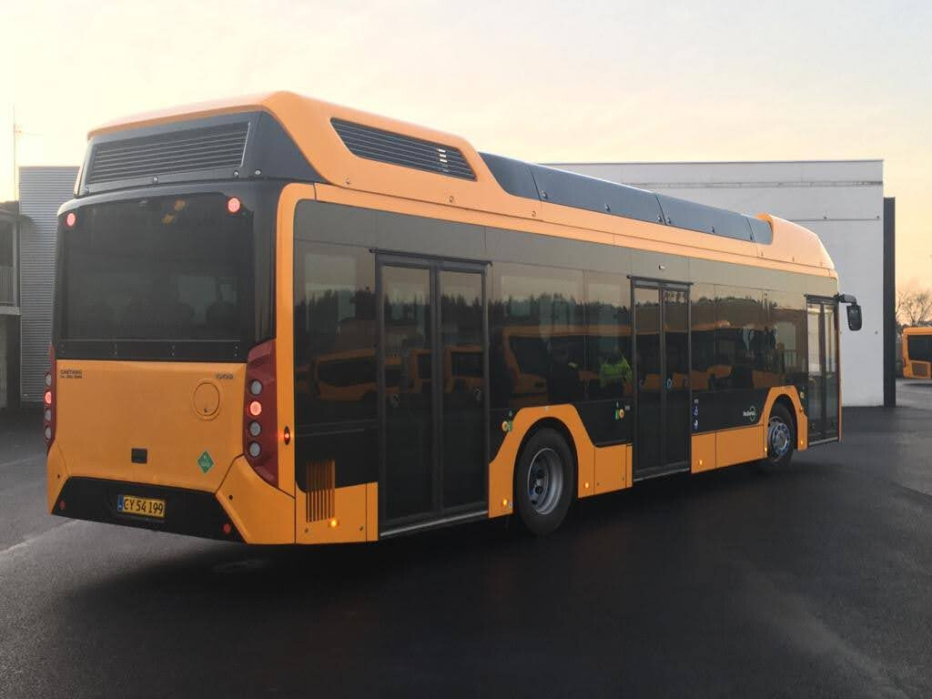 1ab209ff-e921-4726-821d-df688e675d9d