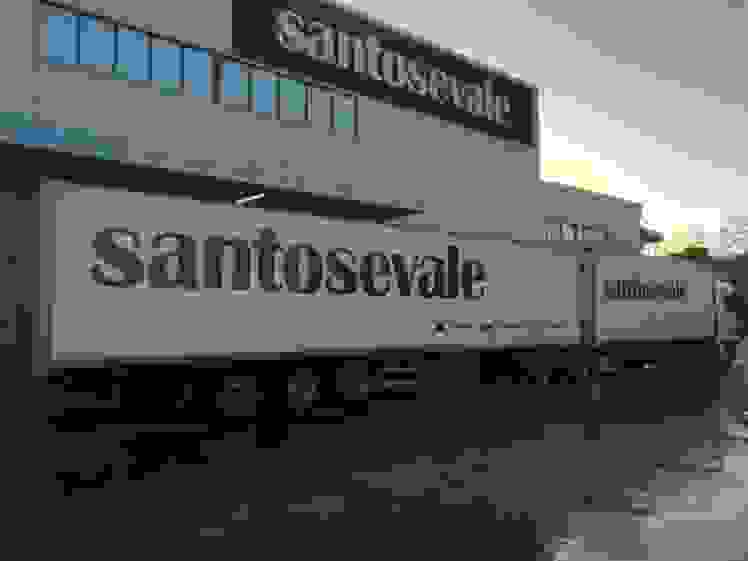 Camiões euro-modulares na Santos e Vale