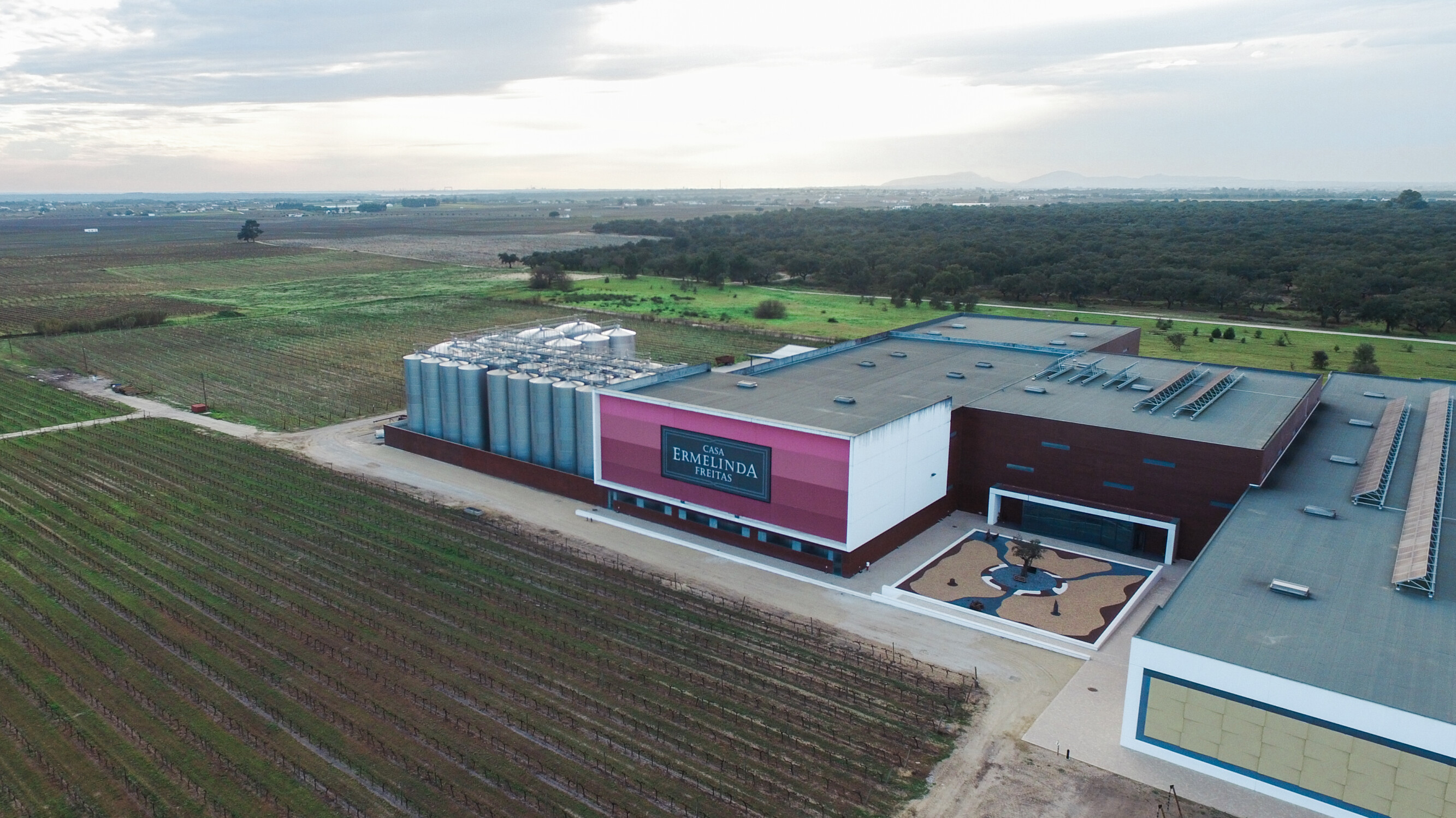 2015 - We were ranked 3rd best Portuguese winery and 24th Worldwide by the World Association of Writers and Journalists of Wines II