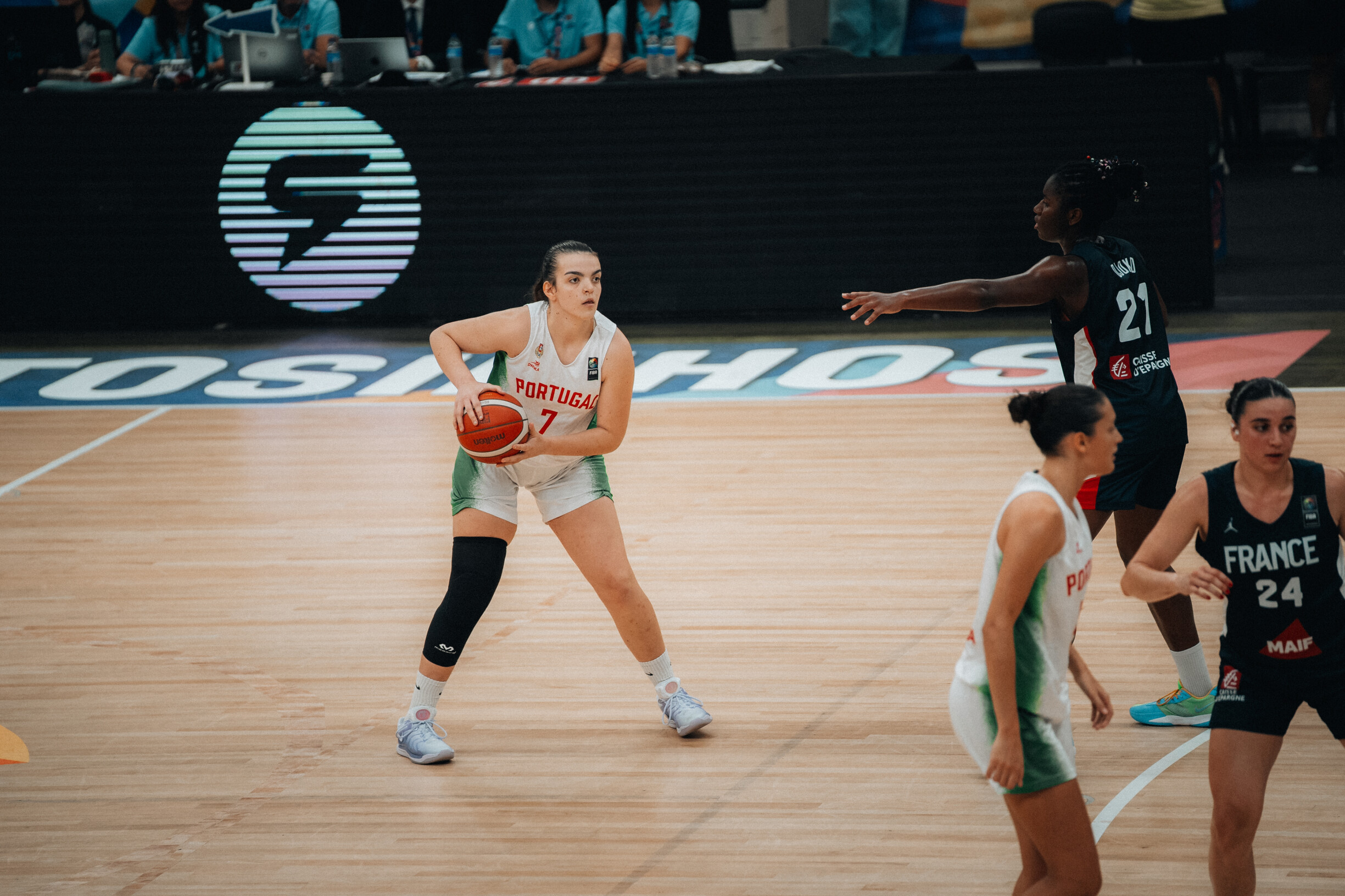 7wrwc1vn1zv7.jpg