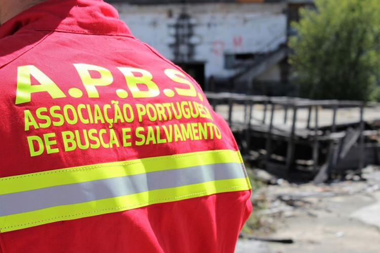 associacao-avense-dispobiliza-equipamentos-para-combater-a-pandemia