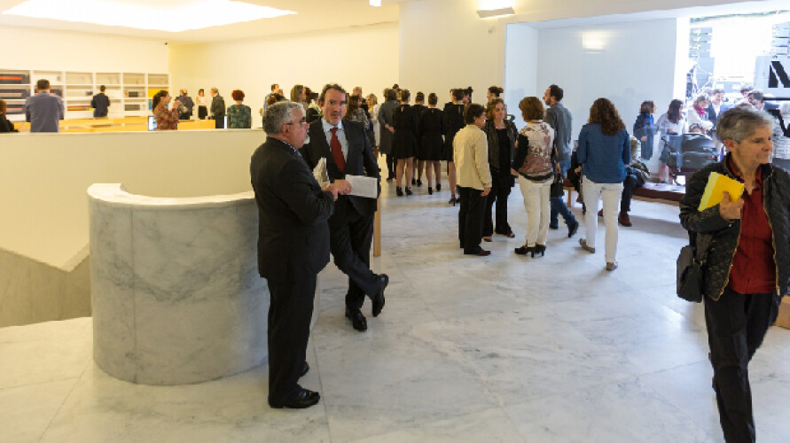 franceses-e-espanhois-sao-os-que-mais-visitam-museu-de-escultura-contemporanea
