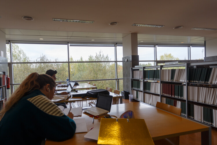 biblioteca-municipal-alarga-horario-ate-final-de-junho