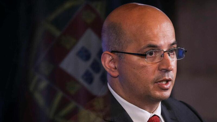 novo-banco-governo-da-luz-verde-a-nova-injecao-do-fundo-de-resolucao