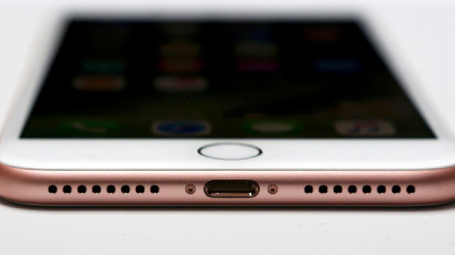 alem-do-iphone-7-ha-outro-smartphone-que-nao-tera-entrada-de-audio