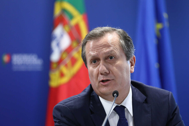 ja-foram-tratados-133-doentes-com-o-remdesivir-no-sns