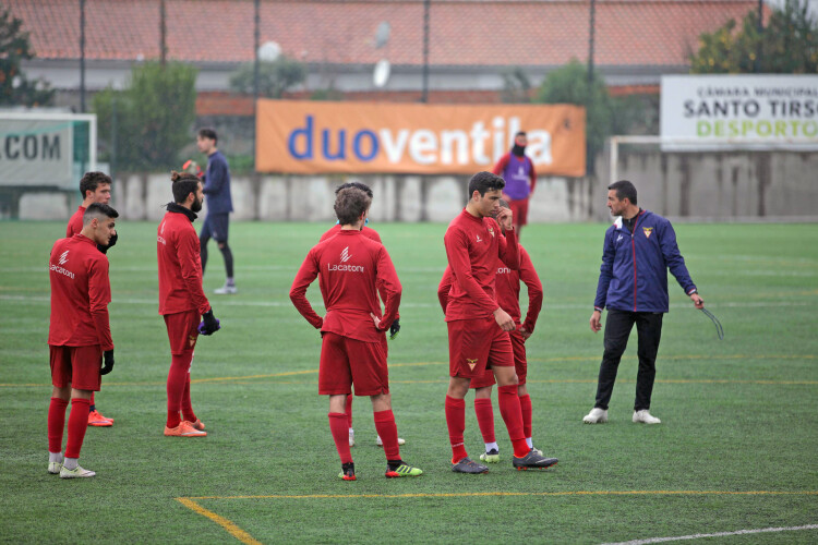 liga-revelacao-desportivo-das-aves-joga-1-lugar-contra-rio-ave