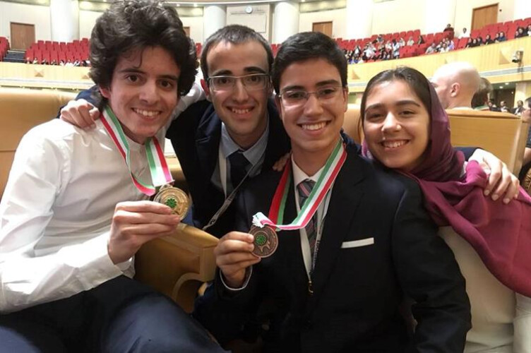 tres-estudantes-portugueses-medalhados-nas-olimpiadas-de-biologia