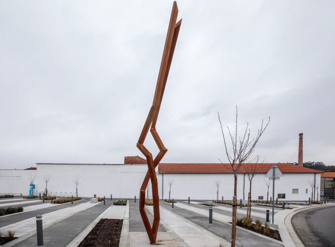 nova-escultura-do-miec-tirsa