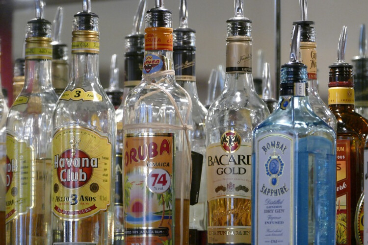 multas-por-venda-de-alcool-a-menores-aumentam