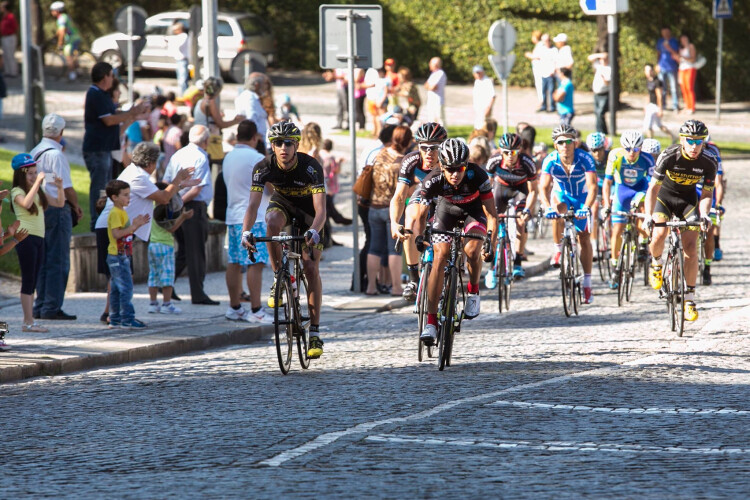 volta-a-portugal-em-bicicleta-condiciona-transito-em-santo-tirso