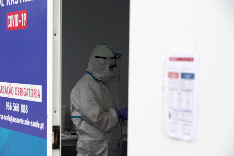 covid-19-portugal-ultrapassa-os-22-mil-infetados-e-os-800-mortos
