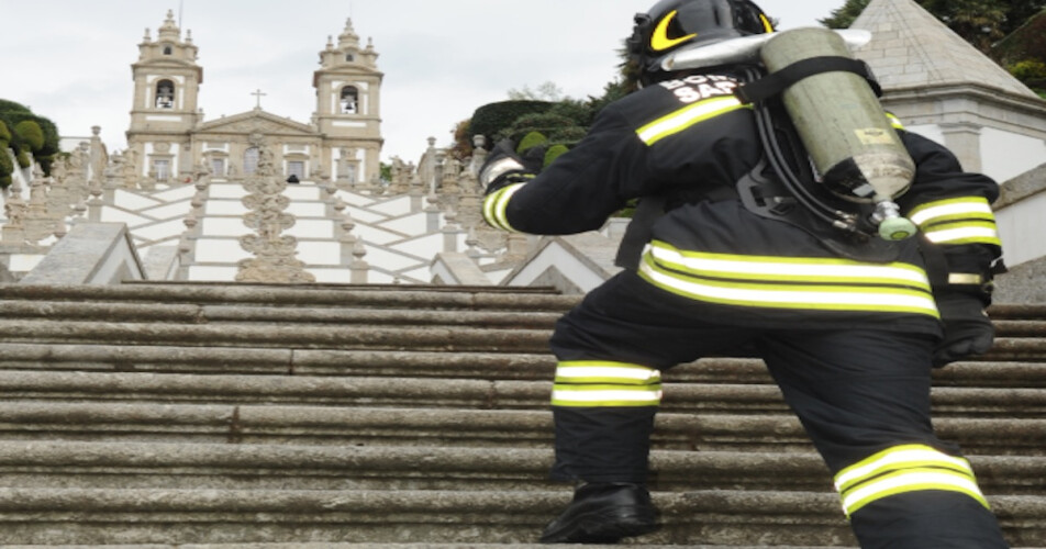 centenas-de-bombeiros-vao-subir-o-bom-jesus-de-braga