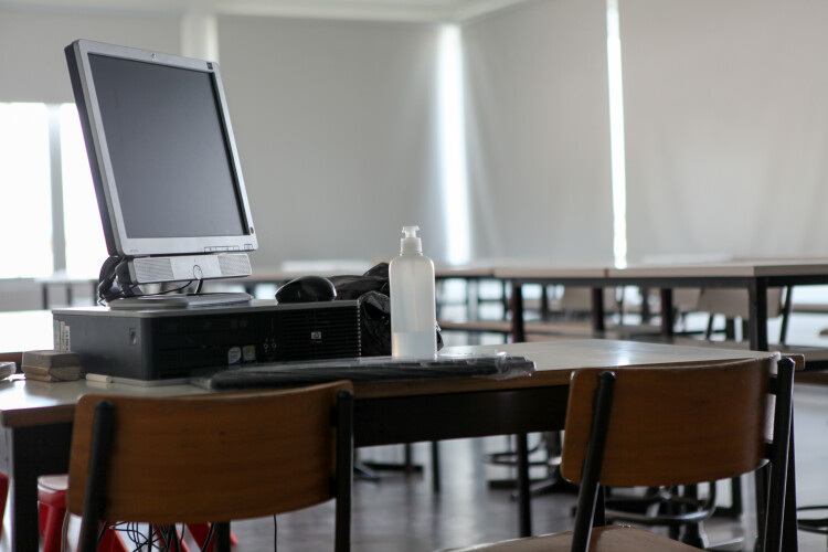ensino-a-distancia-arranca-na-segunda-feira