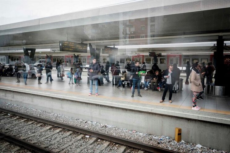 comboios-em-lisboa-e-porto-com-fortes-perturbacoes-devido-a-greve