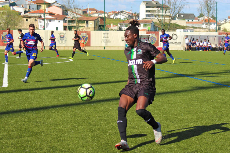 sao-martinho-vence-em-chaves-por-2-0